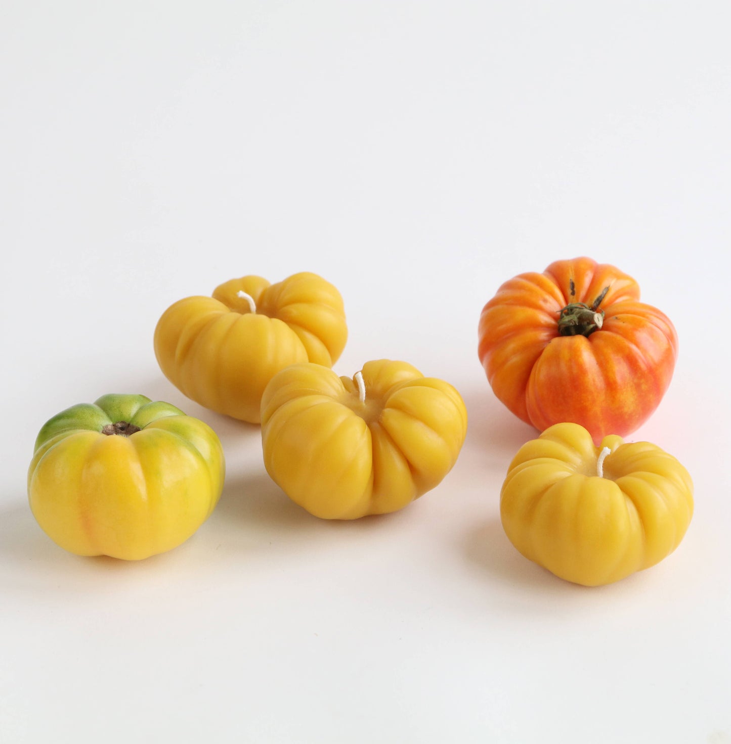 Heirloom Tomato Beeswax Candle: Yellow / Small