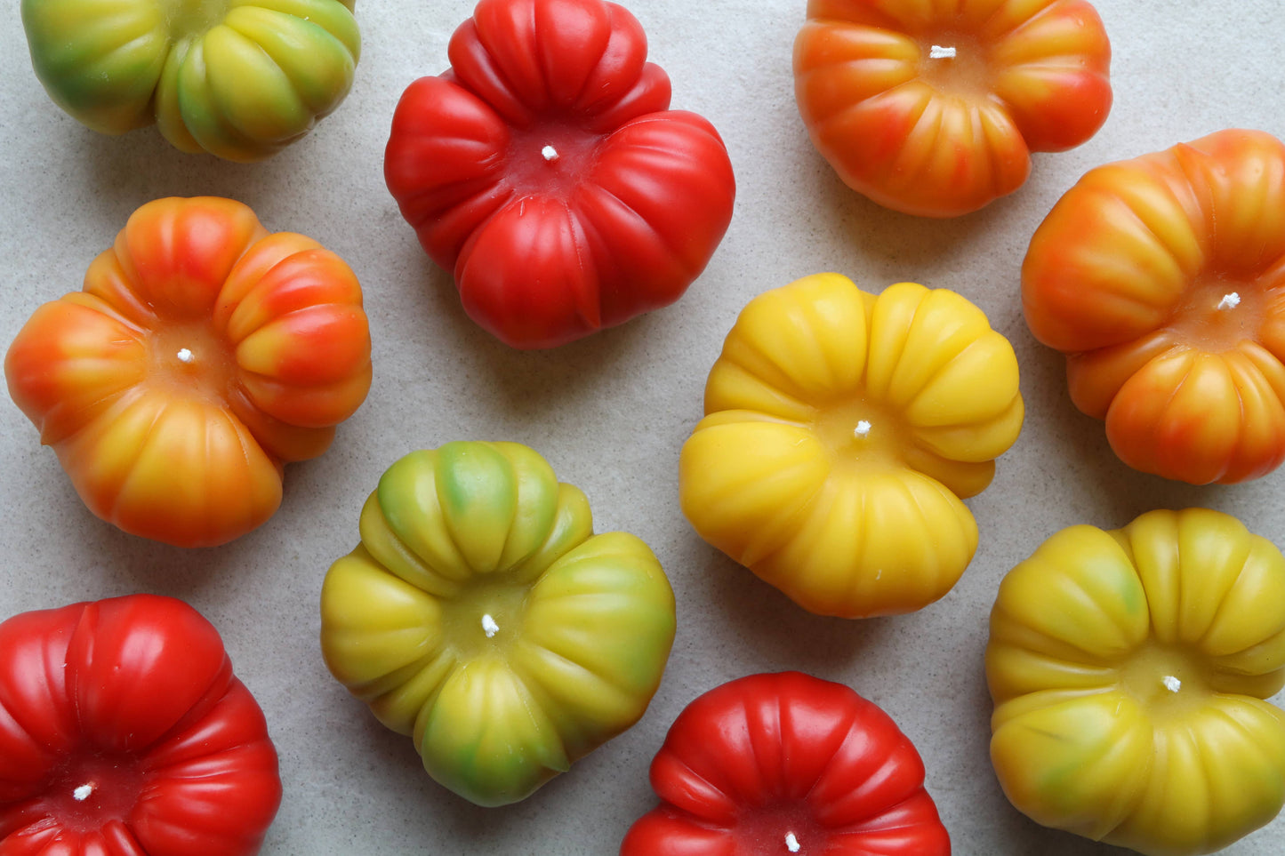 Heirloom Tomato Beeswax Candle: Yellow / Small