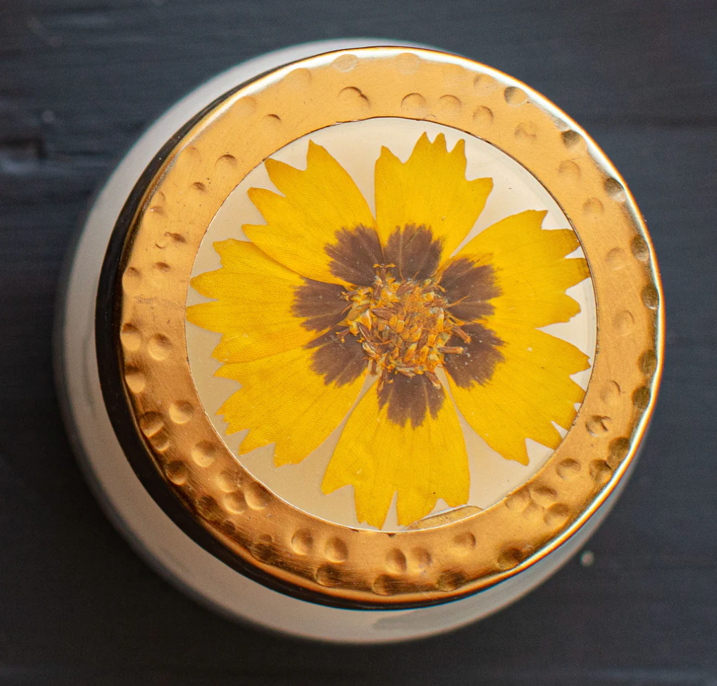 Petite Pressed Floral Candle - Honey Tobacco