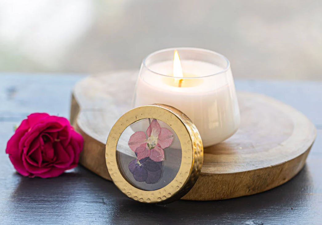 Petite Pressed Floral Candle - Blushing Rosewood