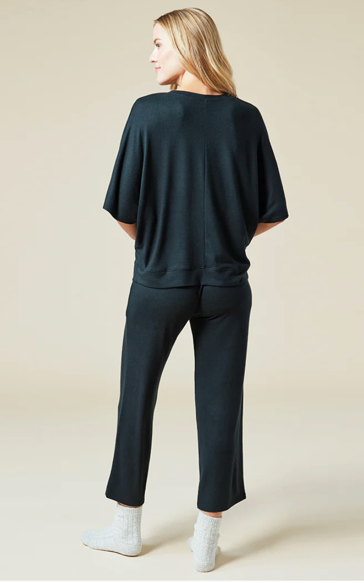 Dream Relaxed V-neck with Capri Lounge Set-Black