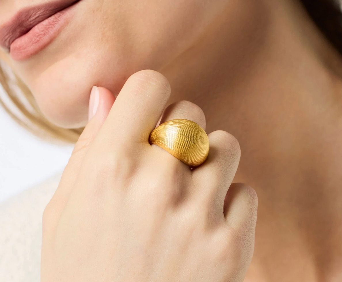 Cobblestone Bombé Ring-Gold-8