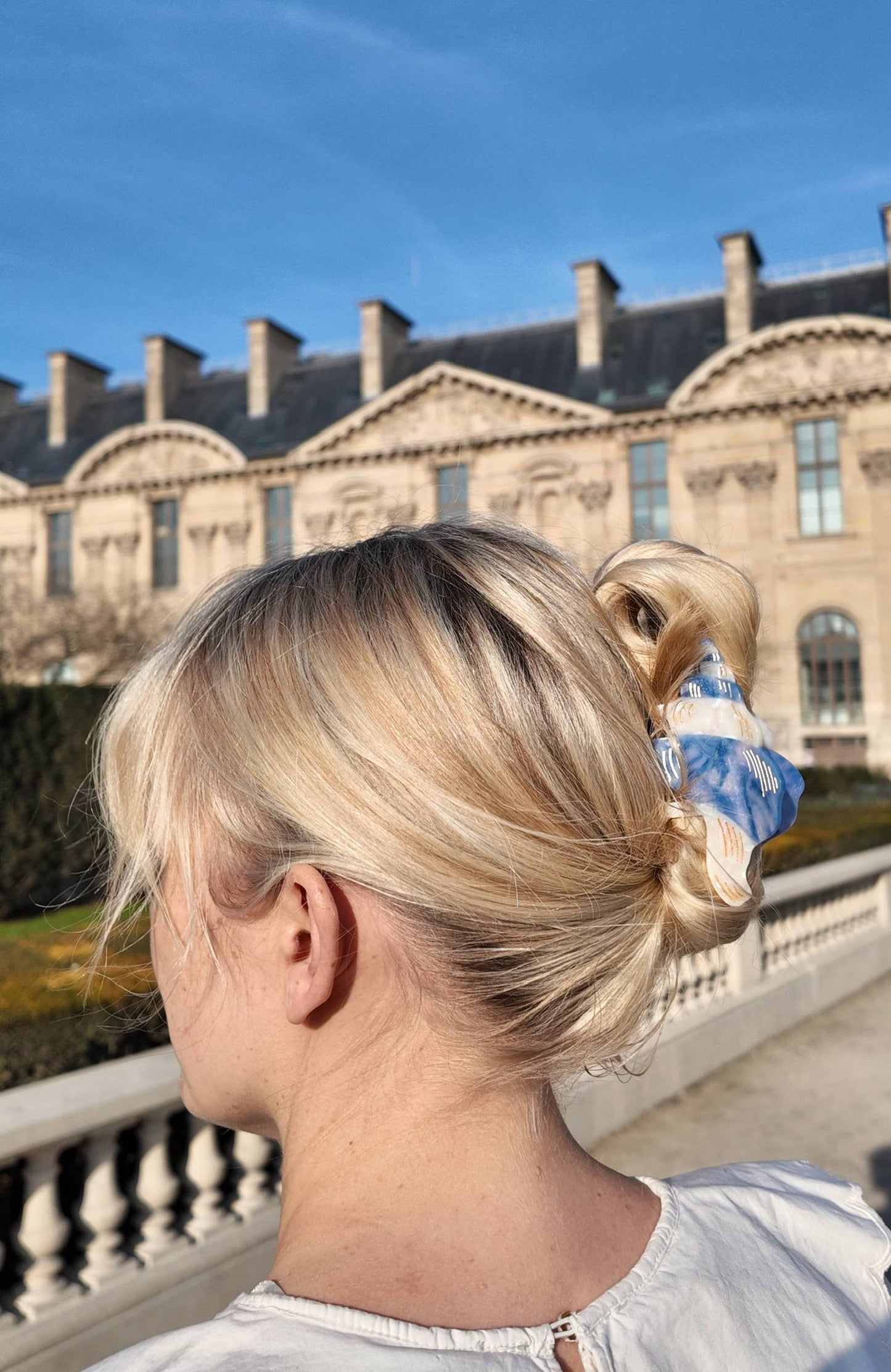 Hand-Painted Conch Shell Claw Hair Clip: Blue