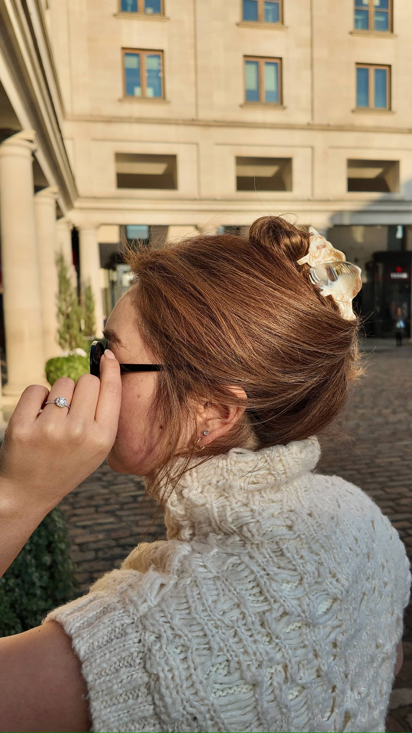 Hand-Painted Conch Shell Claw Hair Clip: Blue