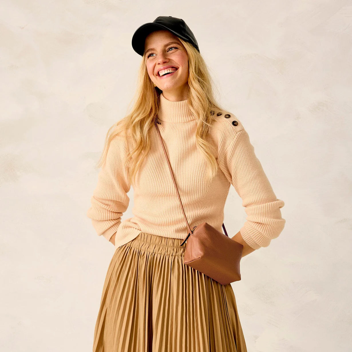 Blake Crossbody- Roasted Pecan in Leather