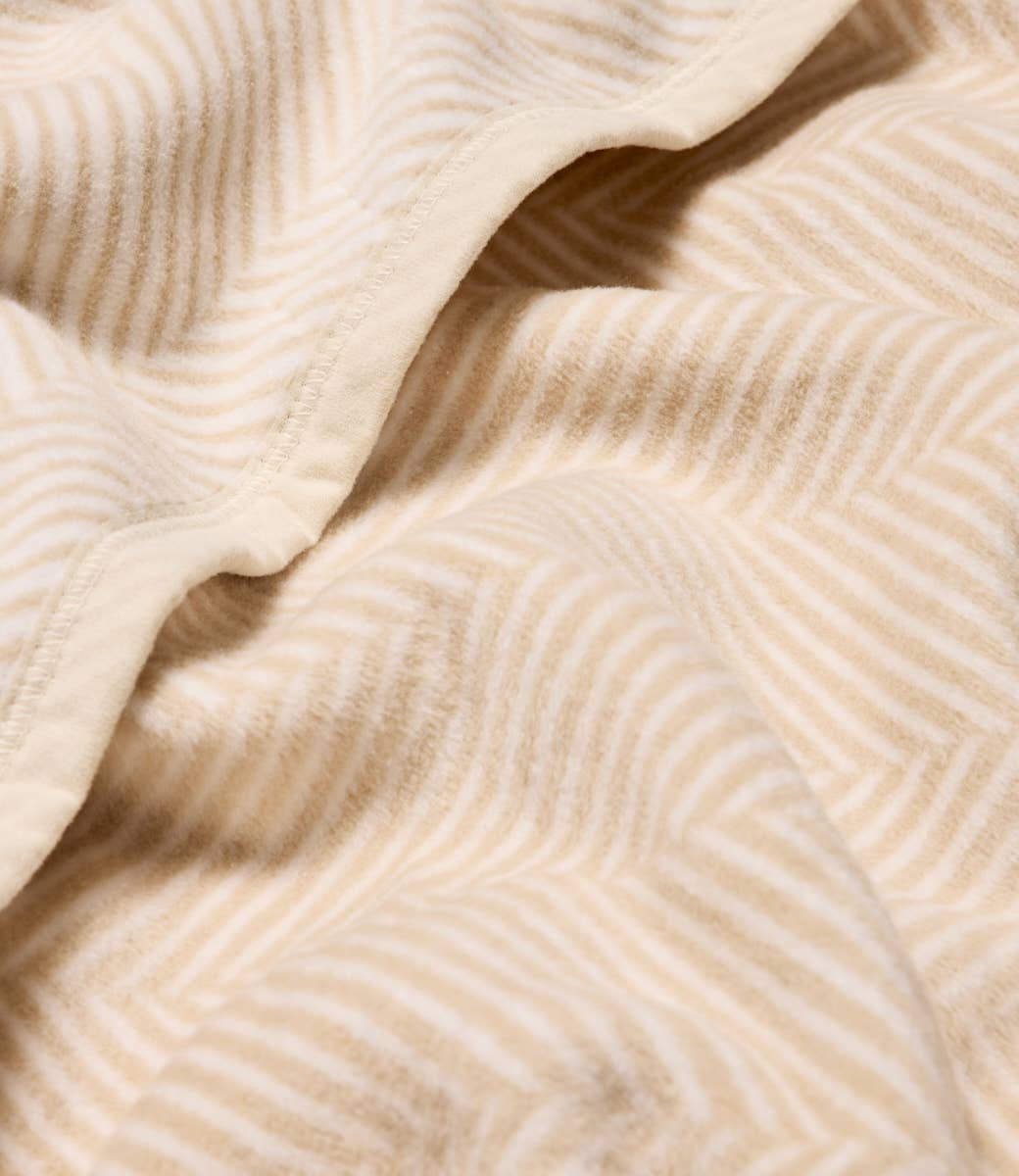 Harborview Herringbone Cream Blanket: Mini
