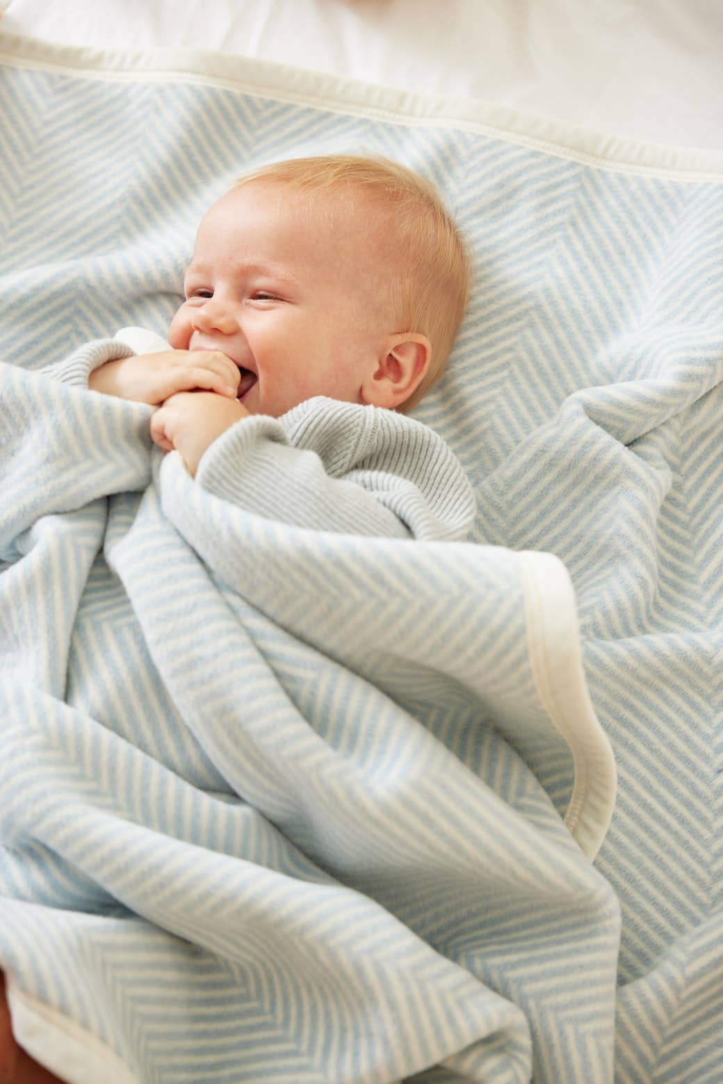 Harborview Herringbone Sky Mini Blanket: Mini