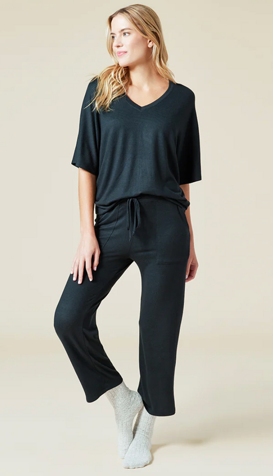 Dream Relaxed V-neck with Capri Lounge Set-Black
