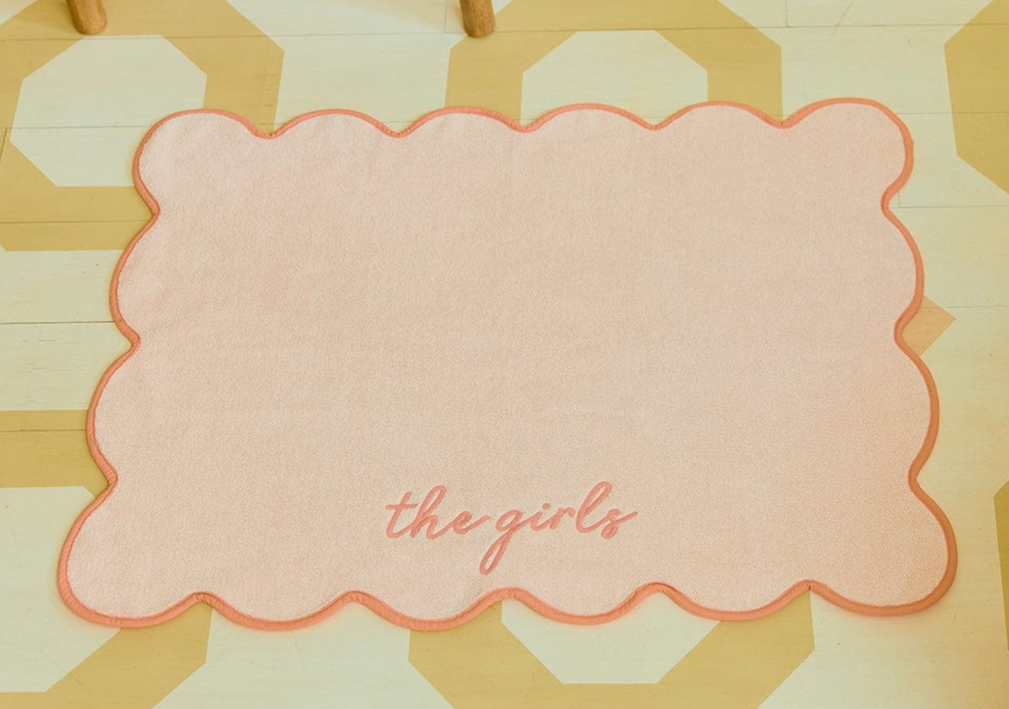 Scallop Bath Mat-Coral on Ballet Pink