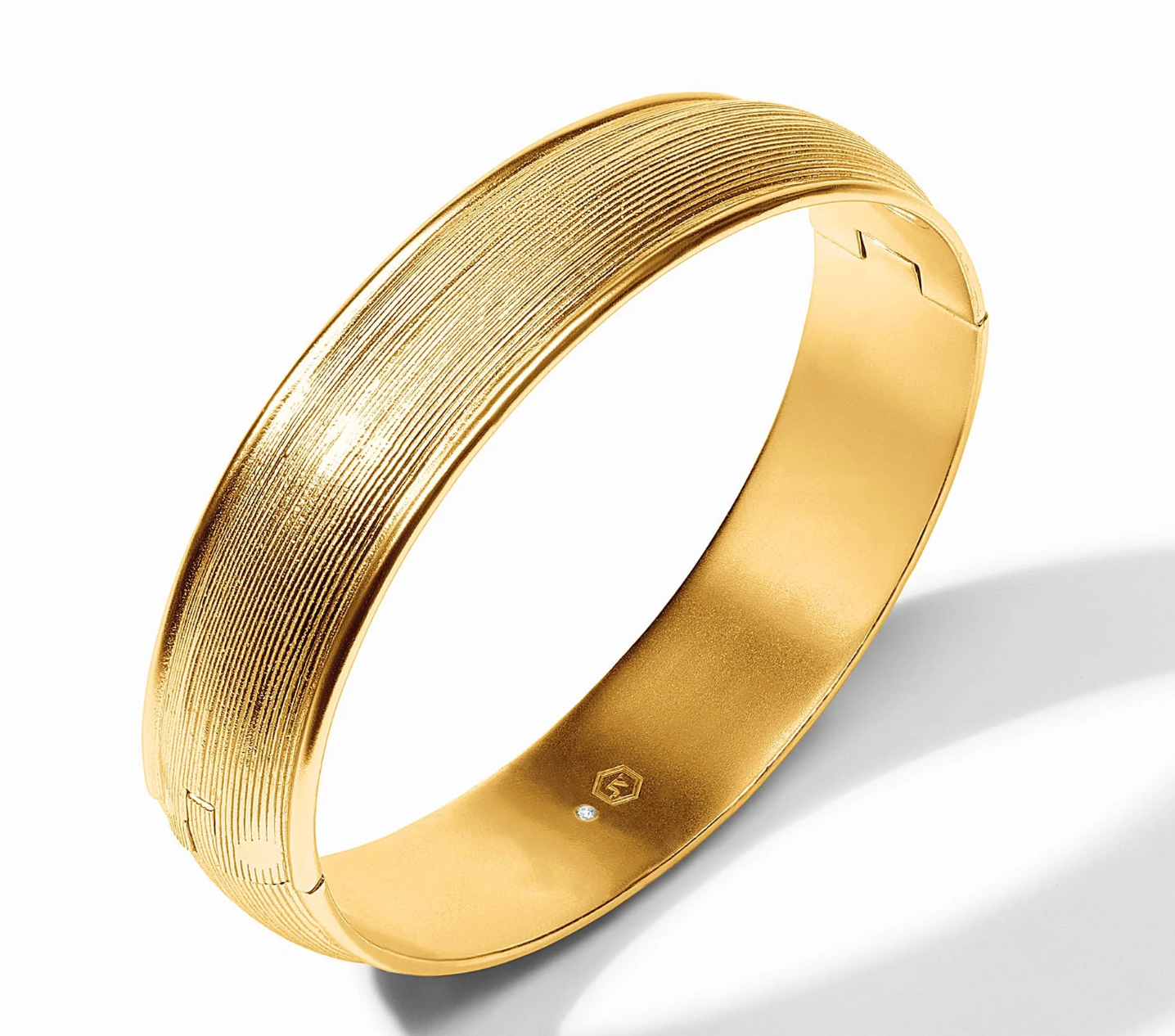 Cobblestone Hinge Bangle