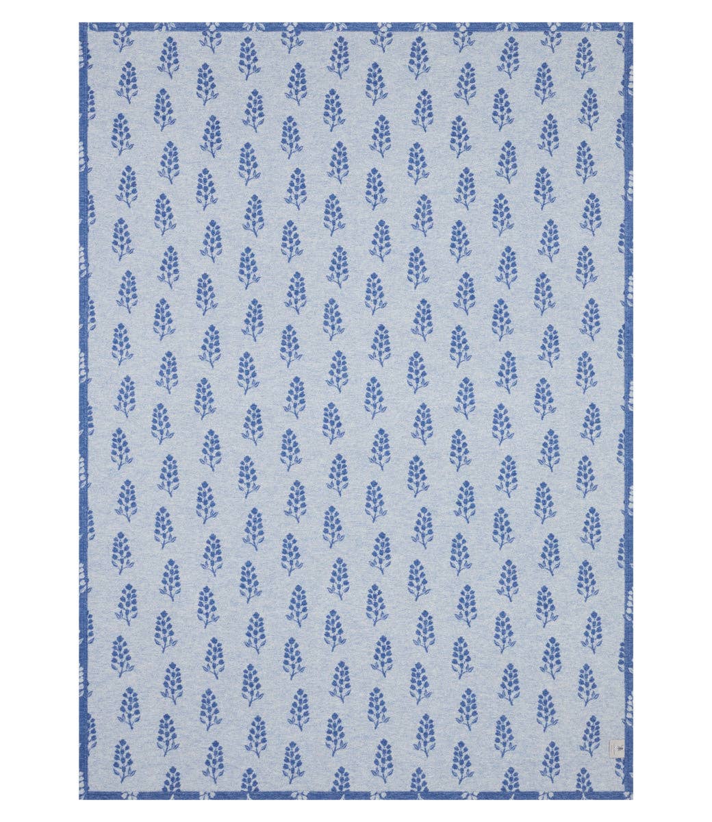The Lightweight Blanket - Texas Bluebonnets: Lightweight