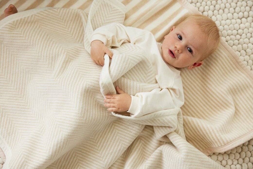 Harborview Herringbone Cream Blanket: Mini